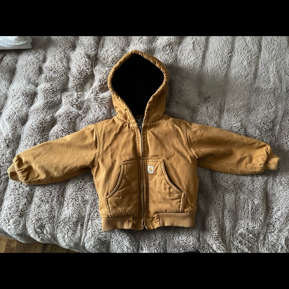 Toddler Carhartt winter coat. Used but in great condition. Size 2t